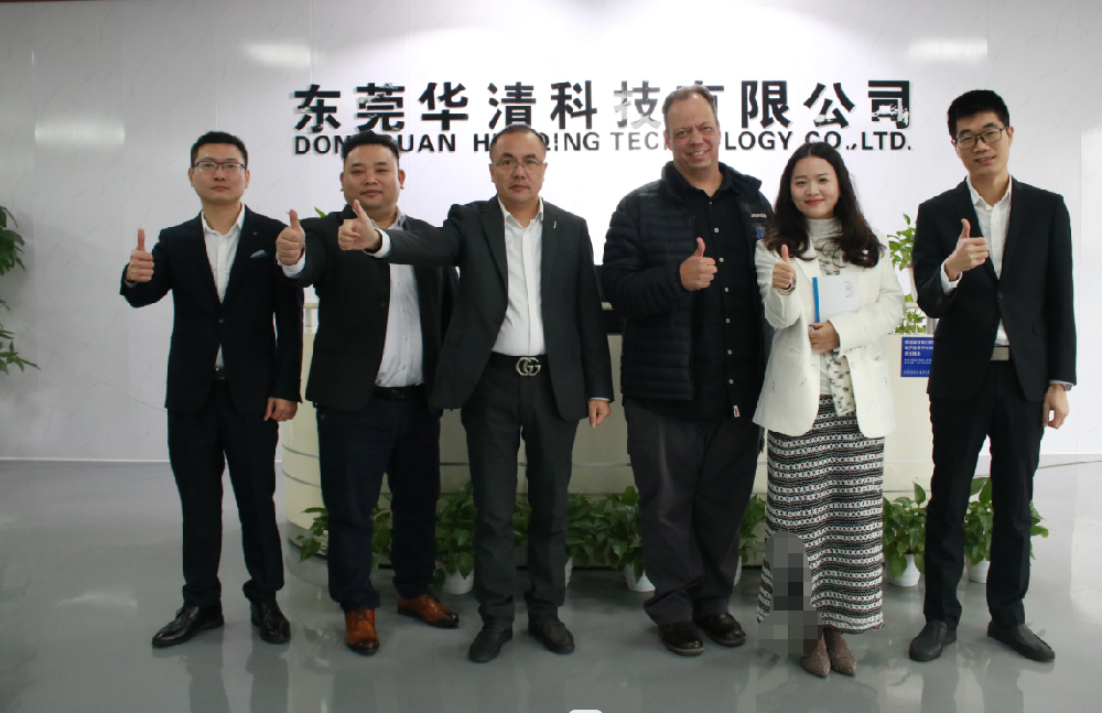 Warmly welcome Lionel Dippenaar visit our　company for guidance!